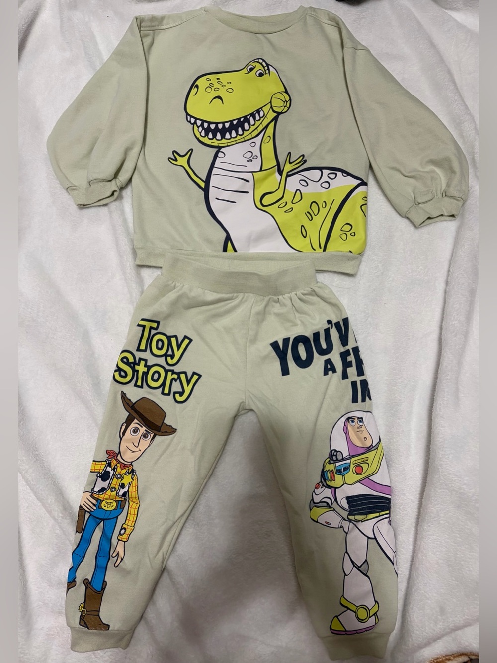Disney Toy Story size 4 Dino Graphic Kids Sweatshirt & Joggers Set - Light Green